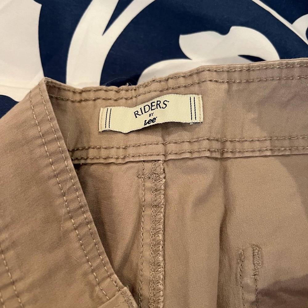 Riders by Lee - Cargo Capri’s - Size 14 - Picture 2 of 4